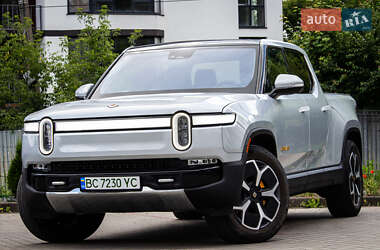 Пікап Rivian R1S 2022 в 
