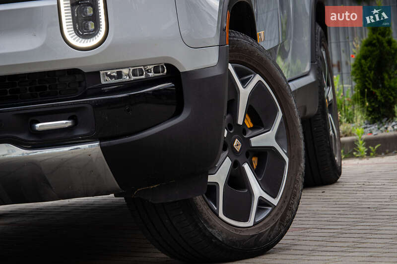 Пикап Rivian R1S 2022 в Львове