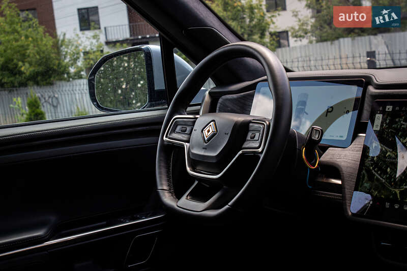 Пикап Rivian R1S 2022 в Львове