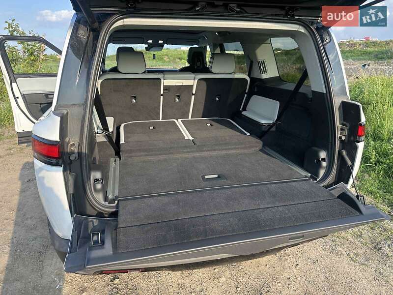 Внедорожник / Кроссовер Rivian R1S 2023 в Львове