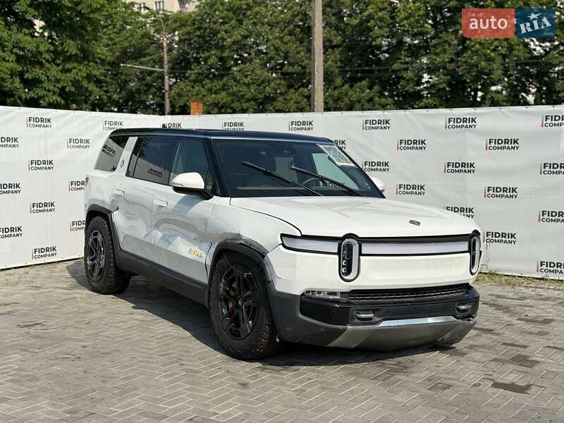 Позашляховик / Кросовер Rivian R1S 2023 в 