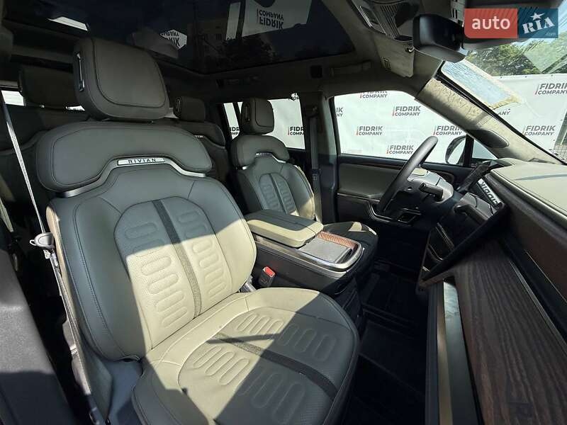 Внедорожник / Кроссовер Rivian R1S 2023 в Луцке