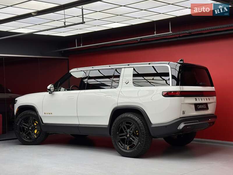 Внедорожник / Кроссовер Rivian R1S 2022 в Киеве