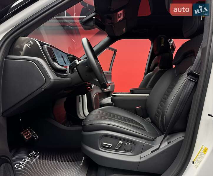 Внедорожник / Кроссовер Rivian R1S 2022 в Киеве