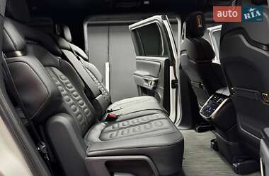 Внедорожник / Кроссовер Rivian R1S 2022 в 