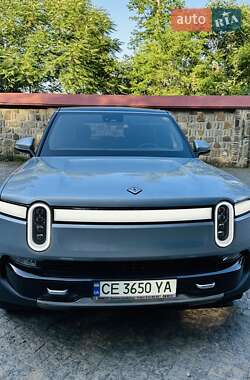 Внедорожник / Кроссовер Rivian R1S 2024 в Черновцах