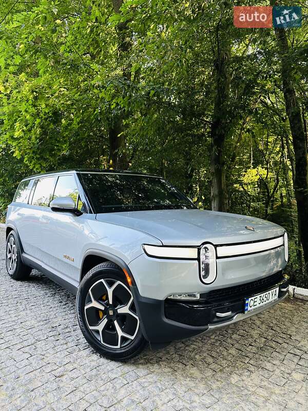 Позашляховик / Кросовер Rivian R1S 2024 в Чернівцях