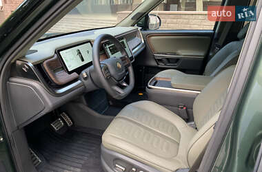 Позашляховик / Кросовер Rivian R1S 2023 в 