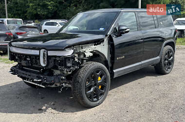 Позашляховик / Кросовер Rivian R1S 2023 в 