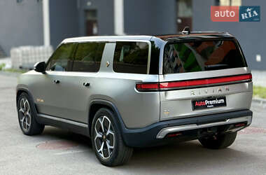 Внедорожник / Кроссовер Rivian R1S 2023 в 