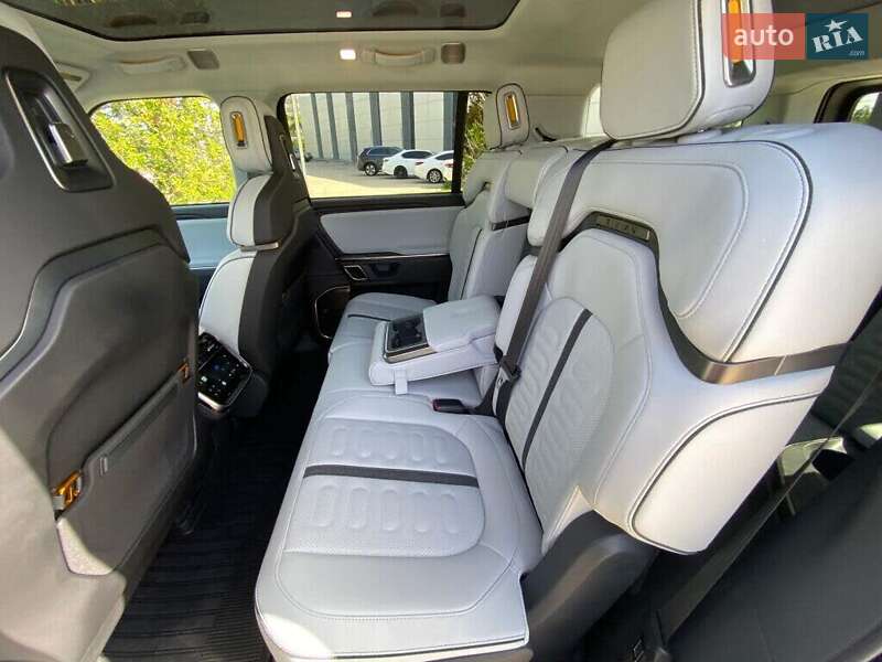 Позашляховик / Кросовер Rivian R1S 2023 в Львові