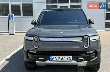 Внедорожник / Кроссовер Rivian R1S 2023 в 
