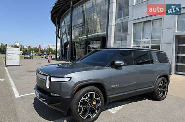 Внедорожник / Кроссовер Rivian R1S 2023 в 