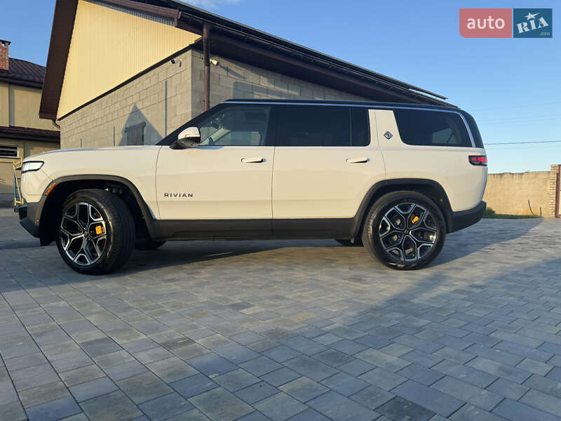 Універсал Rivian R1S 2024 в Дніпрі