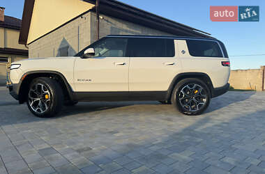 Універсал Rivian R1S 2024 в 