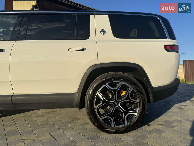 Універсал Rivian R1S 2024 в Дніпрі