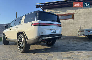 Універсал Rivian R1S 2024 в 