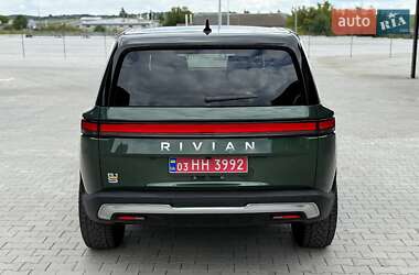 Позашляховик / Кросовер Rivian R1S 2023 в 