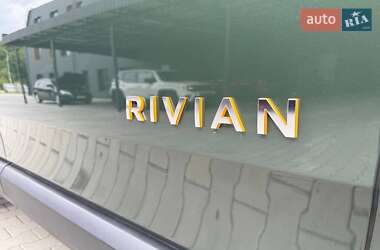 Позашляховик / Кросовер Rivian R1S 2023 в 