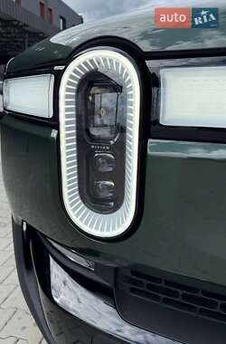 Позашляховик / Кросовер Rivian R1S 2023 в 