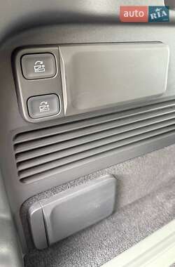 Позашляховик / Кросовер Rivian R1S 2023 в 