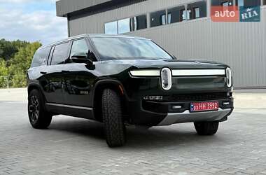Позашляховик / Кросовер Rivian R1S 2023 в 