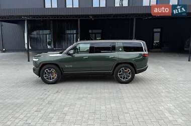 Позашляховик / Кросовер Rivian R1S 2023 в 