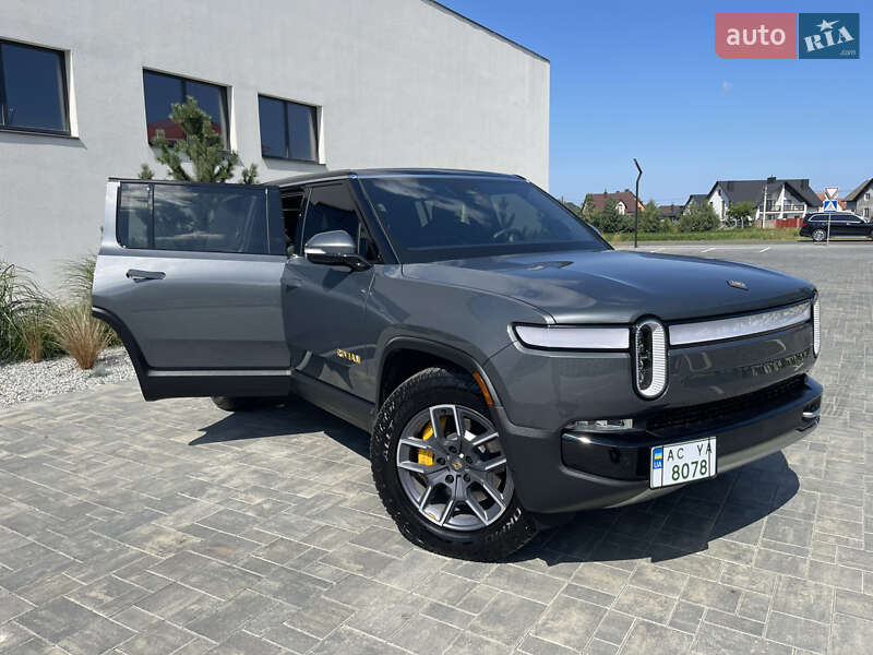 Позашляховик / Кросовер Rivian R1S 2023 в Луцьку