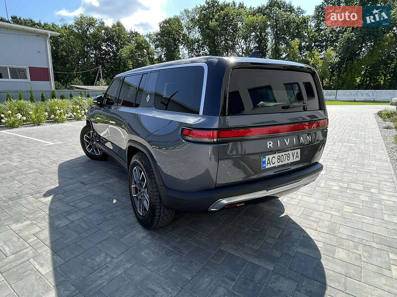 Позашляховик / Кросовер Rivian R1S 2023 в Луцьку