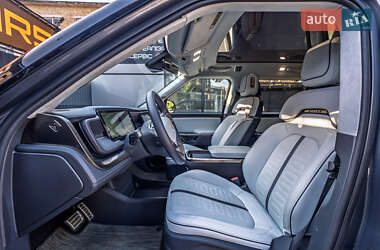 Позашляховик / Кросовер Rivian R1S 2023 в 