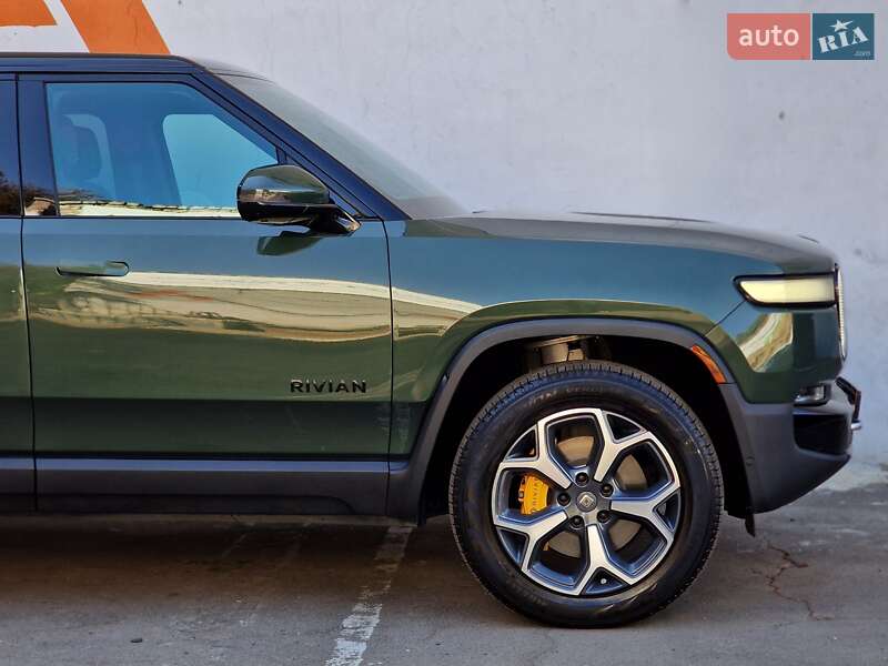 Внедорожник / Кроссовер Rivian R1S 2023 в Одессе
