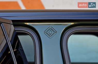 Позашляховик / Кросовер Rivian R1S 2023 в 