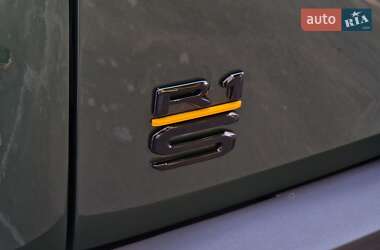 Позашляховик / Кросовер Rivian R1S 2023 в 