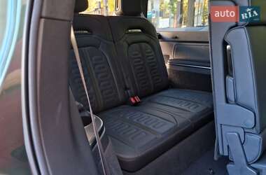Позашляховик / Кросовер Rivian R1S 2023 в 