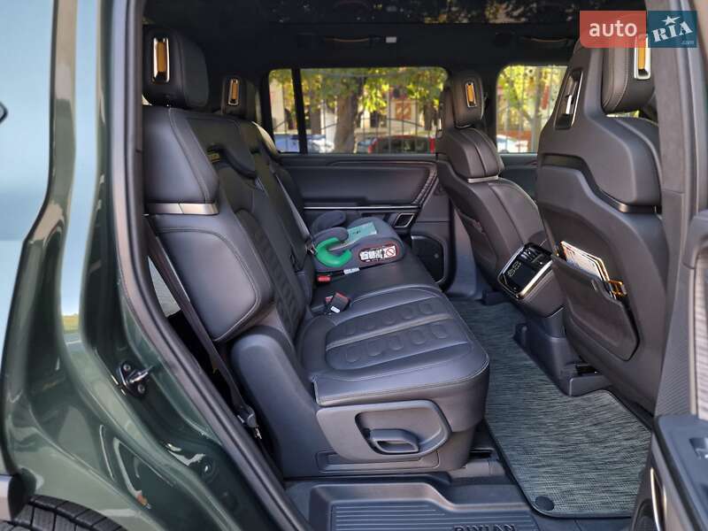 Внедорожник / Кроссовер Rivian R1S 2023 в Одессе