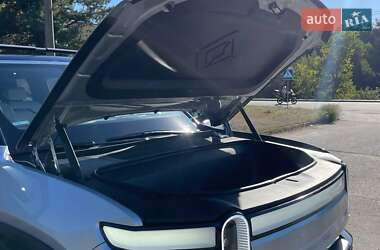 Позашляховик / Кросовер Rivian R1S 2023 в 
