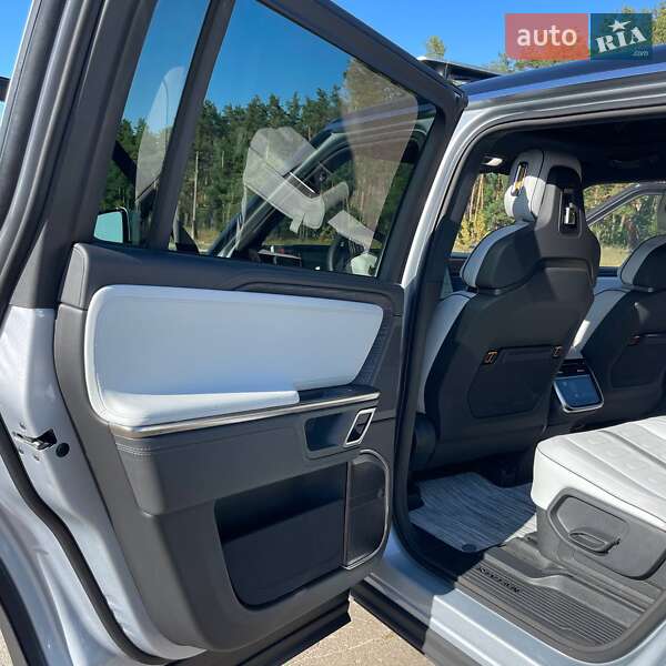 Позашляховик / Кросовер Rivian R1S 2023 в Києві фото 30 Позашляховик / Кросовер Rivian R1S 2023 в Києві
