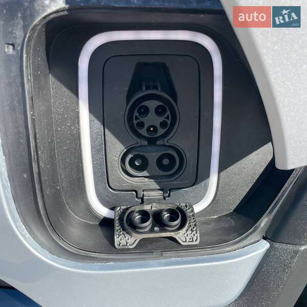 Позашляховик / Кросовер Rivian R1S 2023 в Києві фото 19 Позашляховик / Кросовер Rivian R1S 2023 в Києві