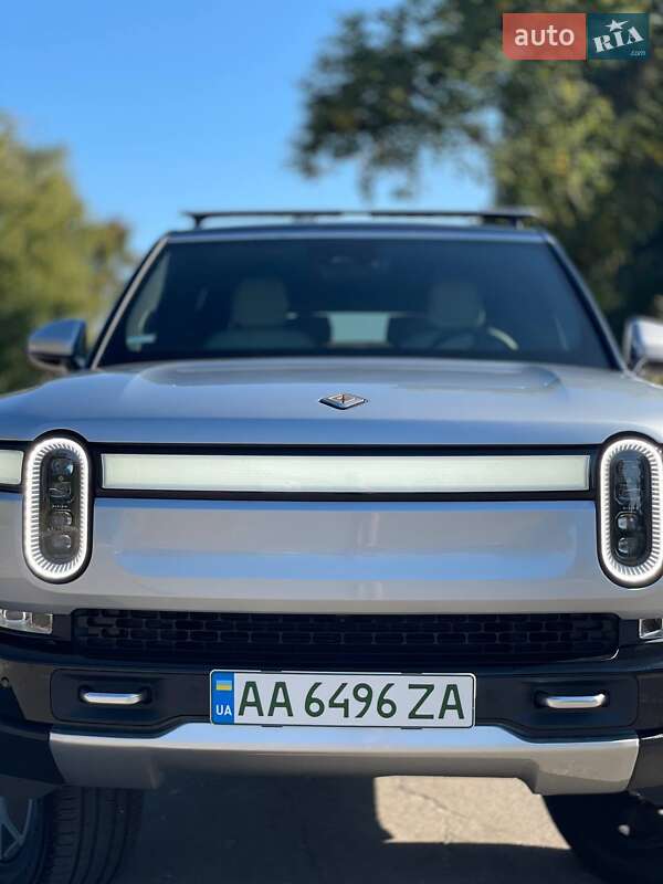 Позашляховик / Кросовер Rivian R1S 2023 в Києві фото 7 Позашляховик / Кросовер Rivian R1S 2023 в Києві
