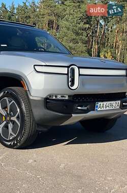 Позашляховик / Кросовер Rivian R1S 2023 в 