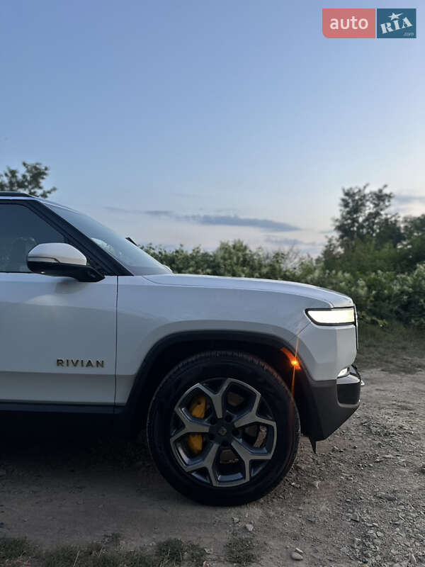 Позашляховик / Кросовер Rivian R1S 2024 в Києві