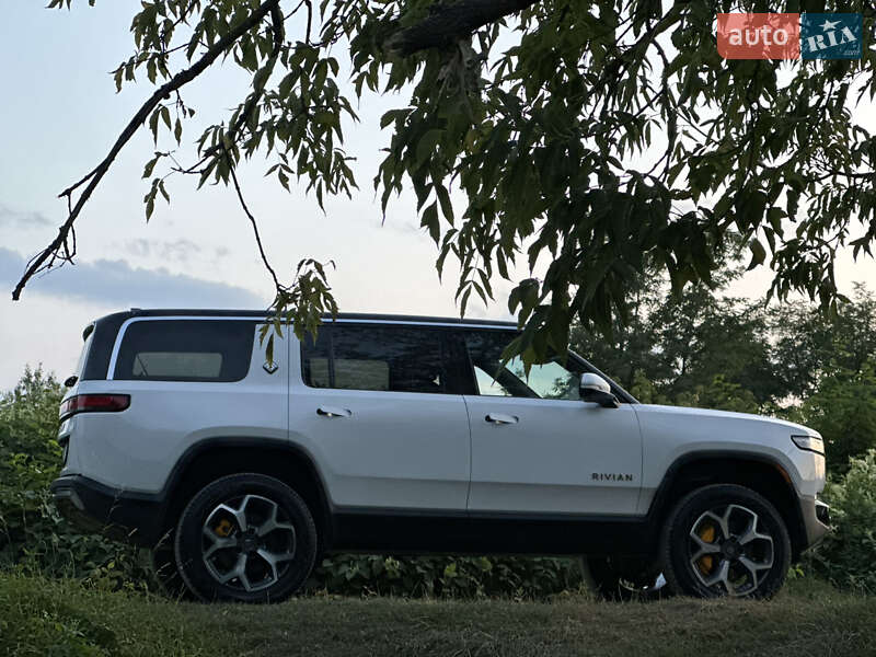 Позашляховик / Кросовер Rivian R1S 2024 в Києві