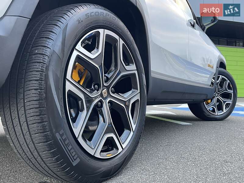 Позашляховик / Кросовер Rivian R1S 2022 в Києві