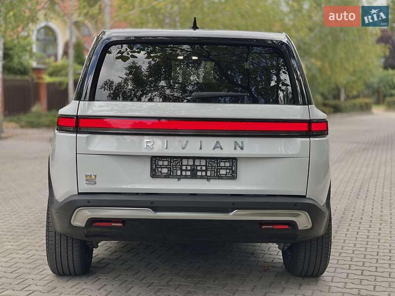 Позашляховик / Кросовер Rivian R1S 2025 в Одесі