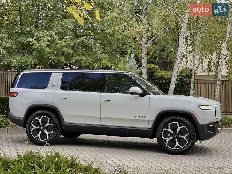 Позашляховик / Кросовер Rivian R1S 2025 в Одесі