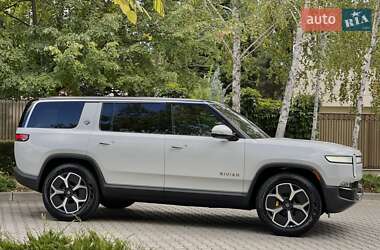 Внедорожник / Кроссовер Rivian R1S 2025 в 
