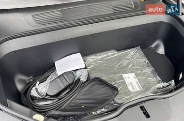 Внедорожник / Кроссовер Rivian R1S 2025 в 