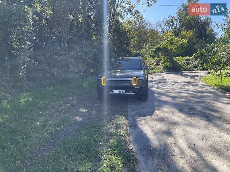 Позашляховик / Кросовер Rivian R1S 2022 в Рівному