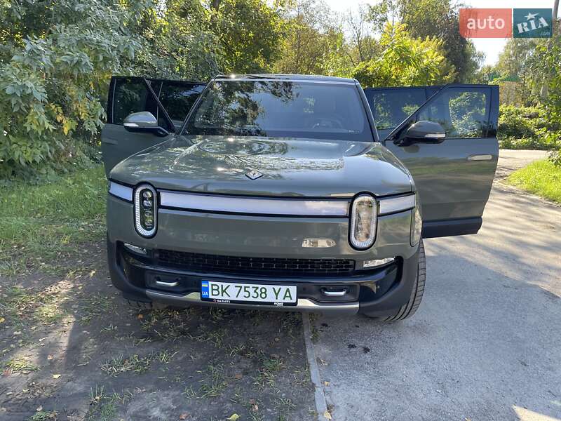 Позашляховик / Кросовер Rivian R1S 2022 в Рівному