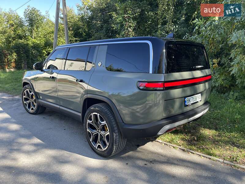 Позашляховик / Кросовер Rivian R1S 2022 в Рівному